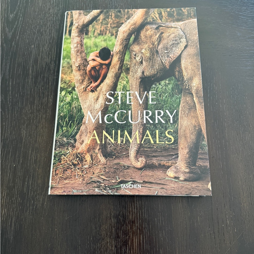 TASCHEN | steve mccurry animals book